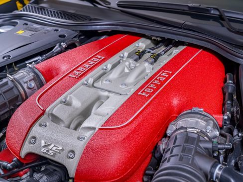 Used 2022 Ferrari 812 GTS RWD image 48