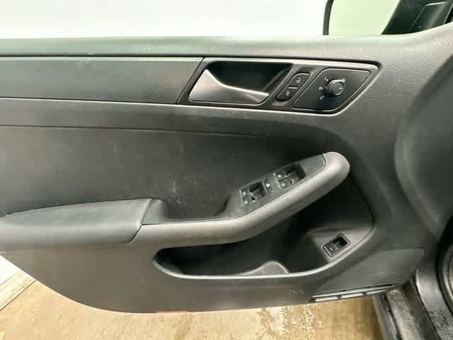 Used 2015 Volkswagen Jetta S FWD image 13
