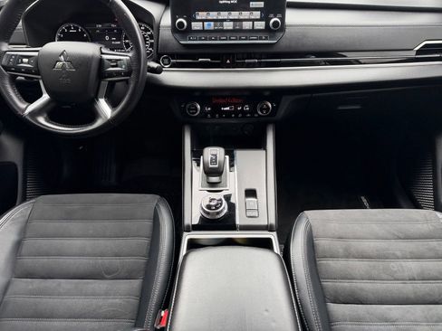 Used 2022 Mitsubishi Outlander SE AWD/4WD image 19