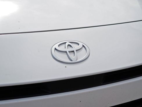 Used 2025 Toyota Camry LE FWD image 4