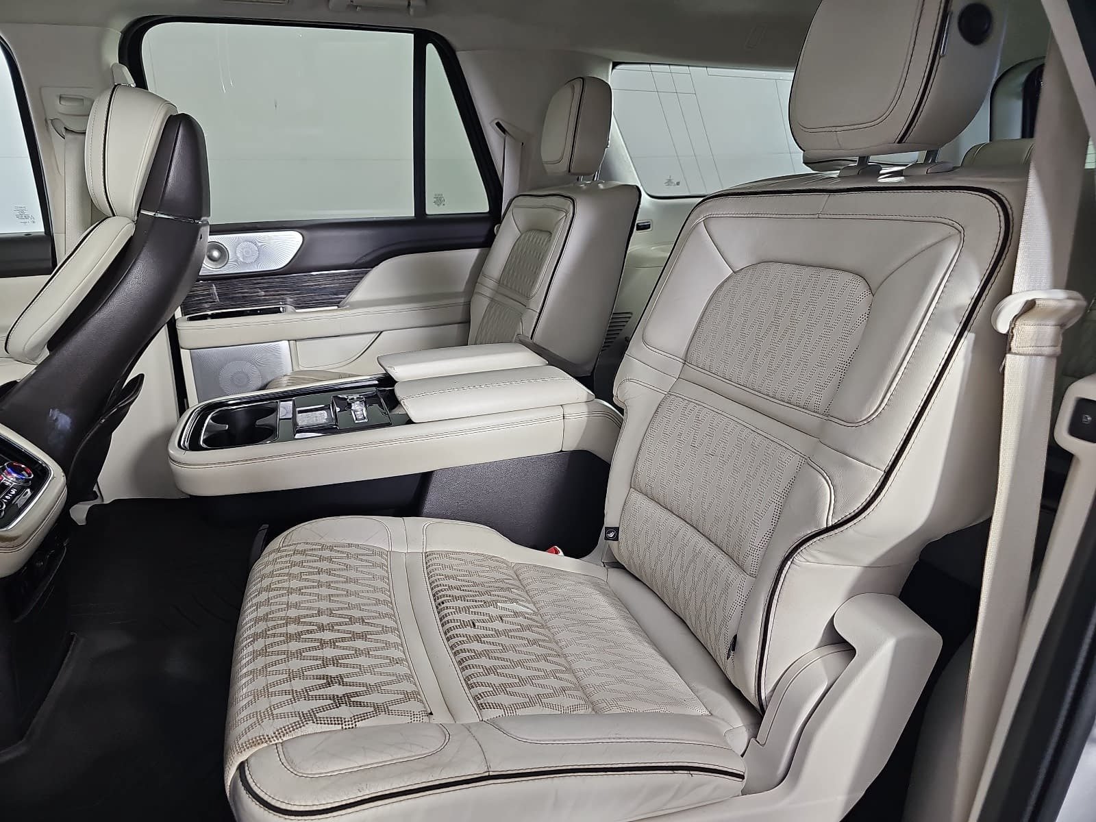 Used 2019 Lincoln Navigator L Black Label w/ Cargo Package AWD/4WD image 14