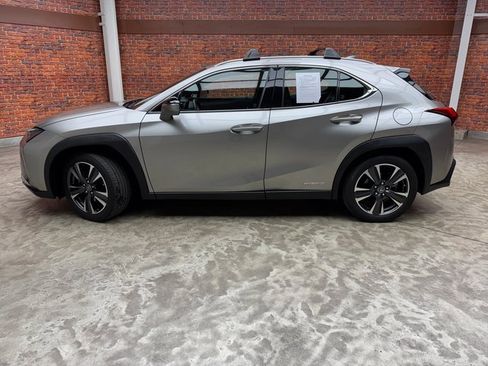 Used 2020 Lexus UX 250h 250h Base image 2