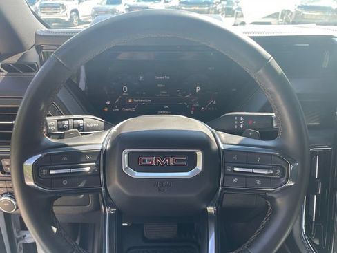 Certified 2025 GMC Yukon XL AT4 w/ LPO, Floor Liner Package AWD/4WD image 32