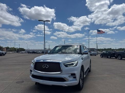 Used 2018 INFINITI QX80 2WD w/ Deluxe Technology Package image 7