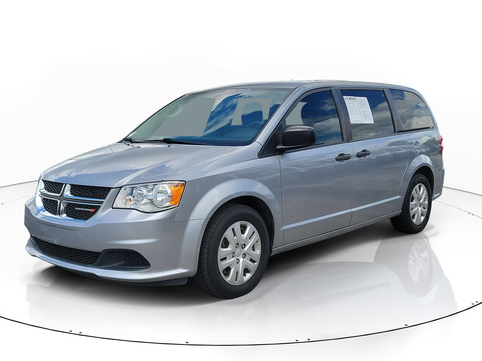 Used 2020 Dodge Grand Caravan SE FWD image 3