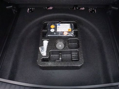 New 2026 Jeep Compass Latitude AWD/4WD image 24