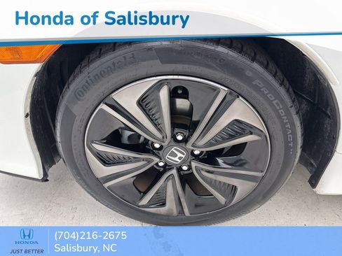 Used 2019 Honda Civic EX image 4