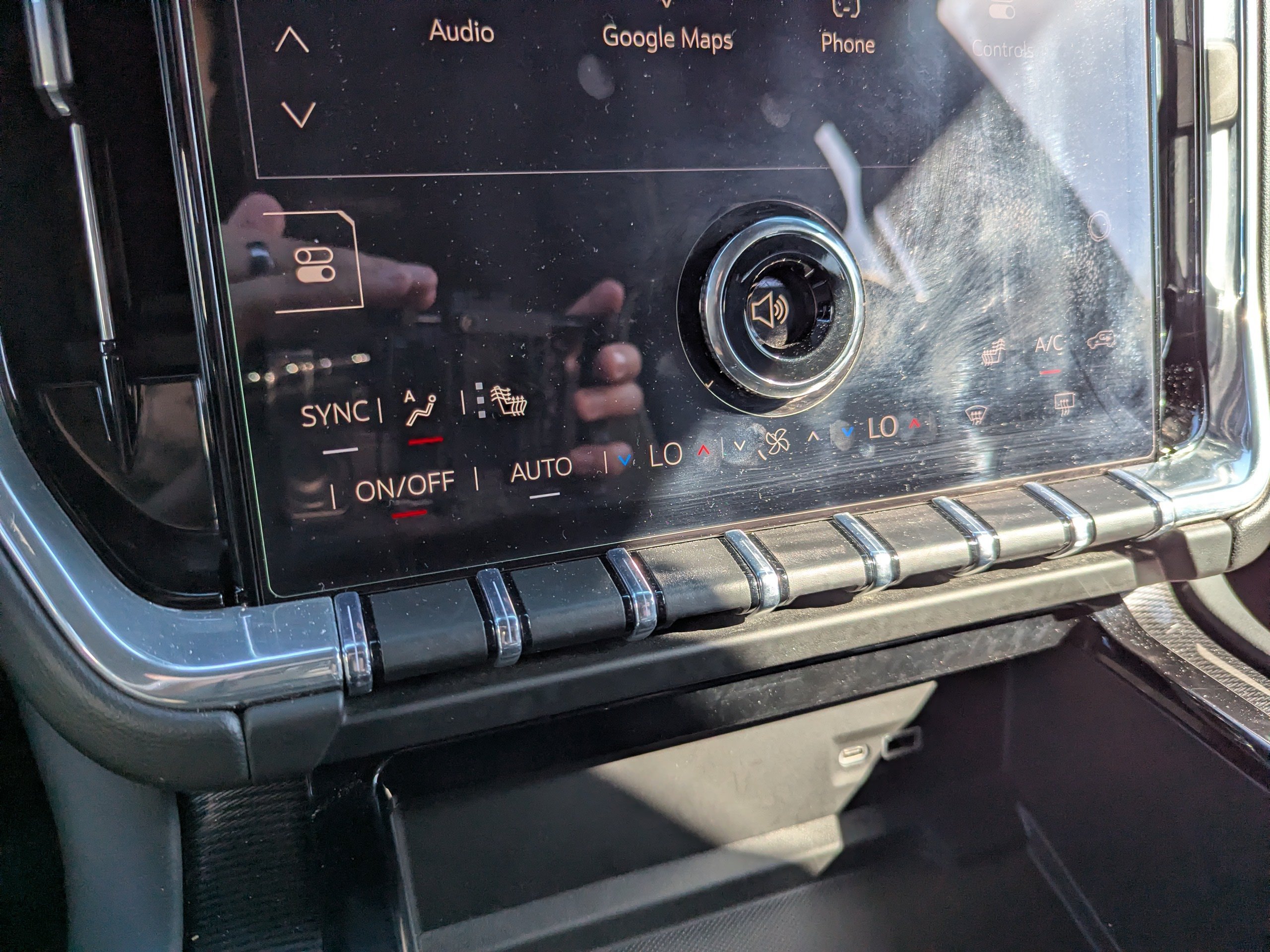 Used 2025 GMC Yukon Elevation AWD/4WD image 26