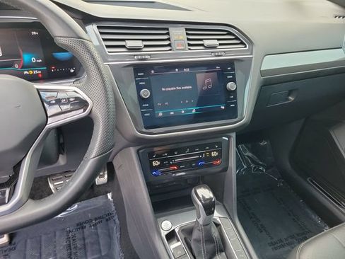Certified 2024 Volkswagen Tiguan SE R-Line FWD image 24