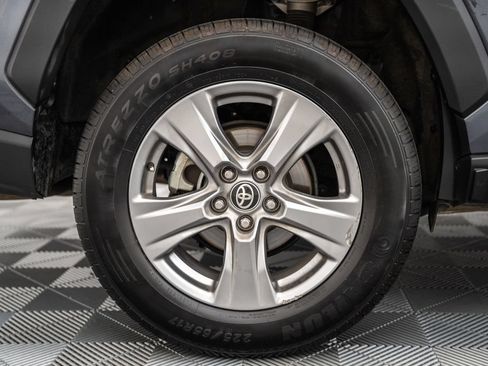 Used 2025 Toyota RAV4 XLE AWD/4WD image 13
