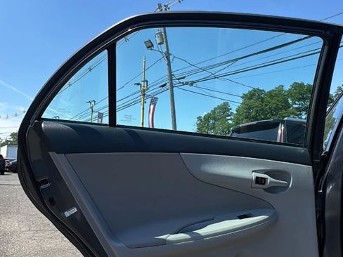 Used 2013 Toyota Corolla L FWD image 13