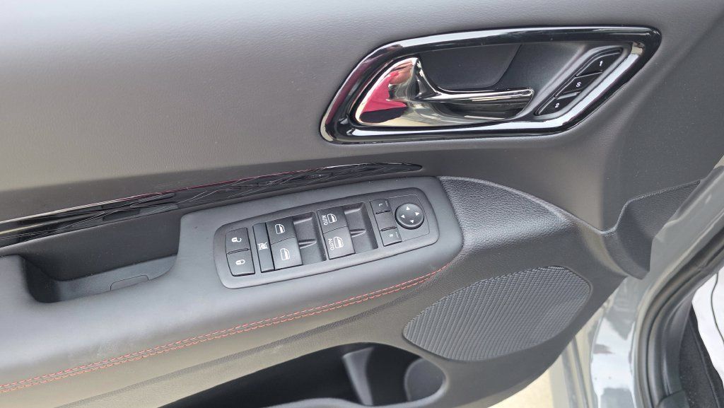 New 2027 Dodge Durango R/T w/ Blacktop Redline Package AWD/4WD image 25