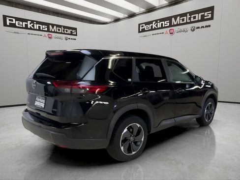 Used 2025 Nissan Rogue SV AWD/4WD image 5