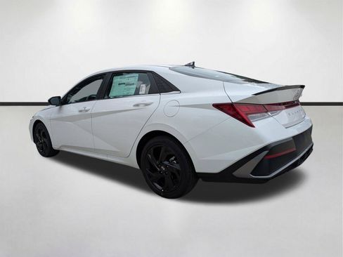New 2026 Hyundai Elantra SEL Sport Premium FWD image 5