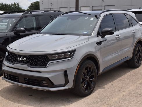 Used 2022 Kia Sorento SX FWD image 2