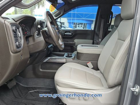 Used 2022 Chevrolet Silverado 1500 LTZ w/ LTZ Convenience Package II AWD/4WD image 10
