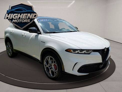 Used 2024 Alfa Romeo Tonale Veloce w/ Active Assist Package AWD/4WD image 8