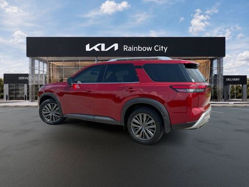 Used 2022 Nissan Pathfinder SL w/ SL Premium Package FWD image 5