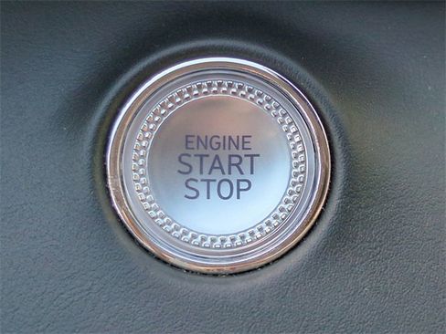 Certified 2022 Genesis GV70 2.5T image 27