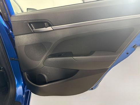 Used 2017 Hyundai Elantra Value Edition w/ Cargo Package image 28