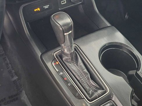 Used 2023 Honda Civic Sport image 31
