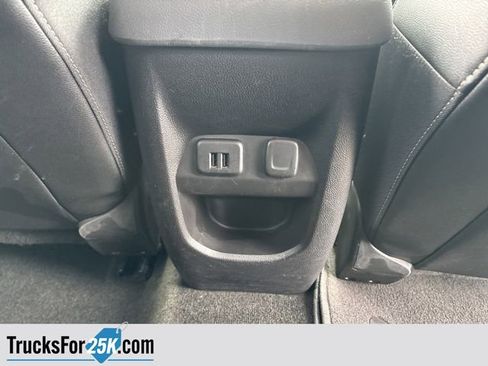 Used 2015 Chevrolet Colorado Z71 image 32