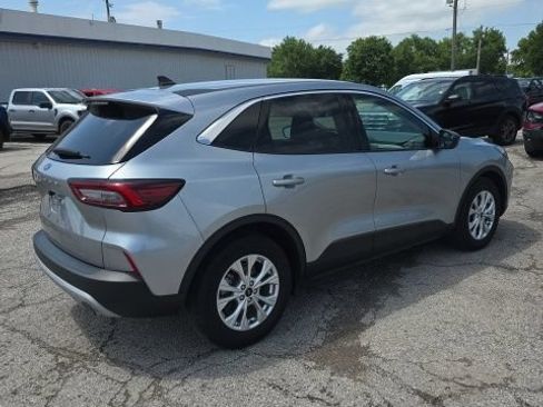 Used 2024 Ford Escape Active w/ Cold Weather Package FWD image 3