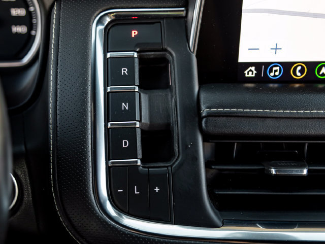 Used 2021 Chevrolet Tahoe Premier AWD/4WD image 25