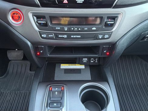 Used 2023 Honda Ridgeline RTL-E image 16