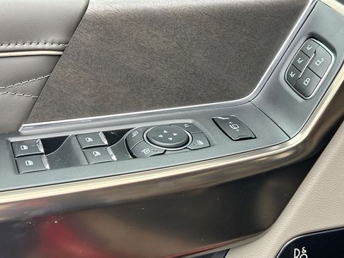 New 2026 Ford F450 Platinum w/ Platinum Plus Package image 16