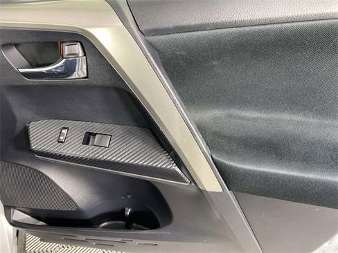 Used 2015 Toyota RAV4 XLE image 24