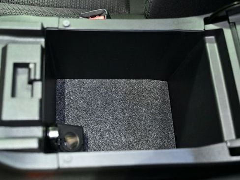 Used 2025 Subaru Outback Premium w/ Popular Package #1A image 28