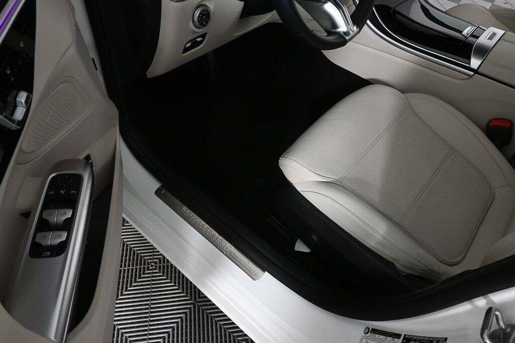 Certified 2024 Mercedes-Benz C 300 Sedan image 7