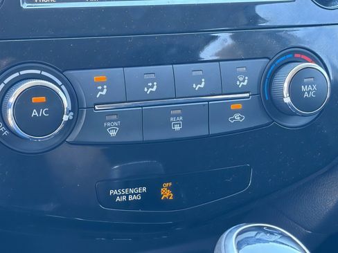 Used 2019 Nissan Rogue Sport S image 24