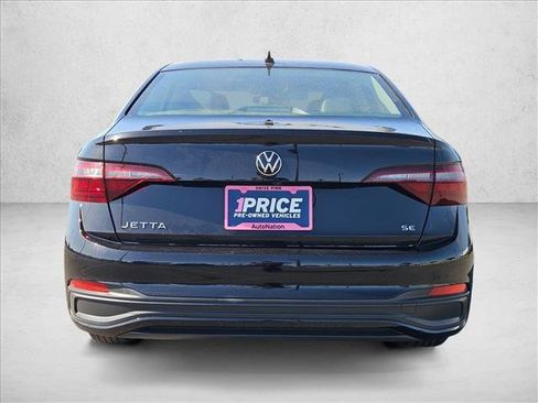 Used 2024 Volkswagen Jetta SE FWD image 7