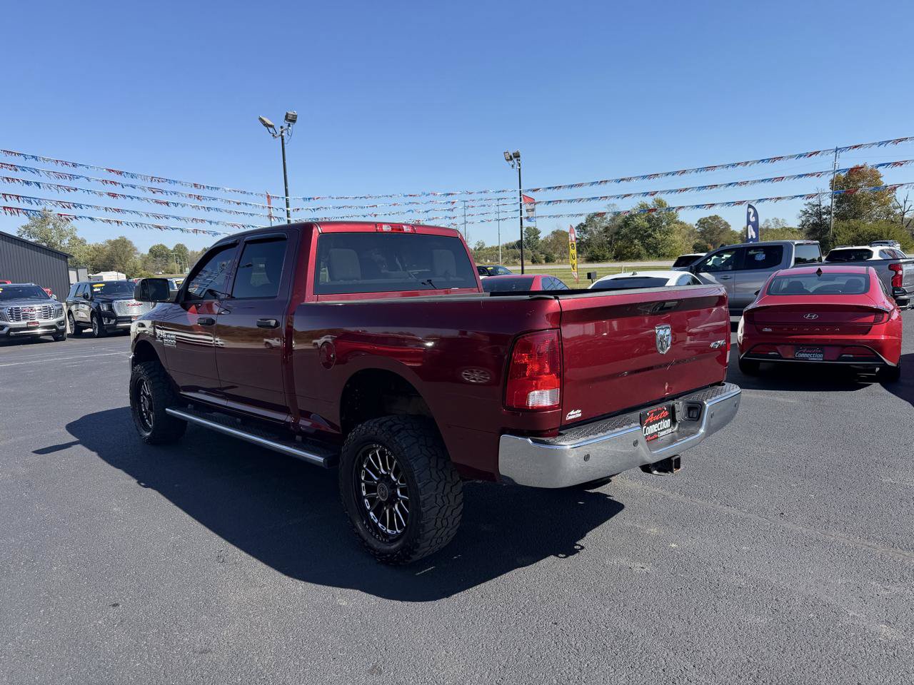 Used 2018 RAM 2500 Tradesman w/ Chrome Appearance Group AWD/4WD image 7