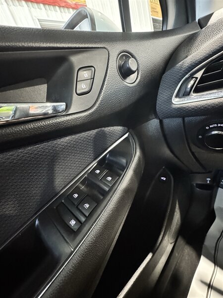 Used 2018 Chevrolet Cruze LS FWD image 16