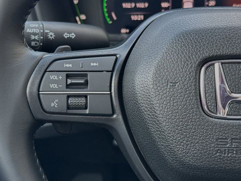 Used 2025 Honda Accord EX-L image 27