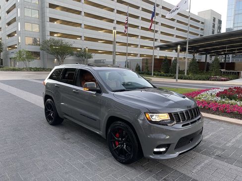 Used 2021 Jeep Grand Cherokee SRT w/ Trailer Tow Group IV image 38