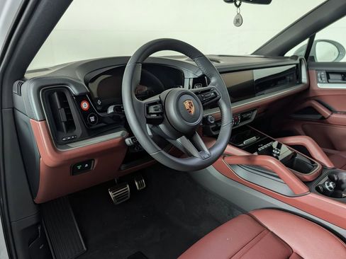 New 2026 Porsche Cayenne S AWD/4WD image 4