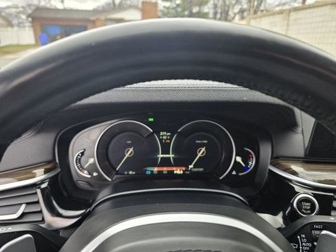 Used 2018 BMW M550i xDrive w/ Driving Assistance Package image 13