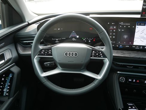 New 2025 Audi Q5 Premium Plus image 11