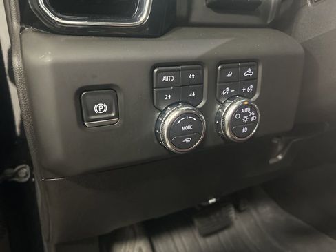 Used 2025 GMC Sierra 3500 Denali Ultimate image 18