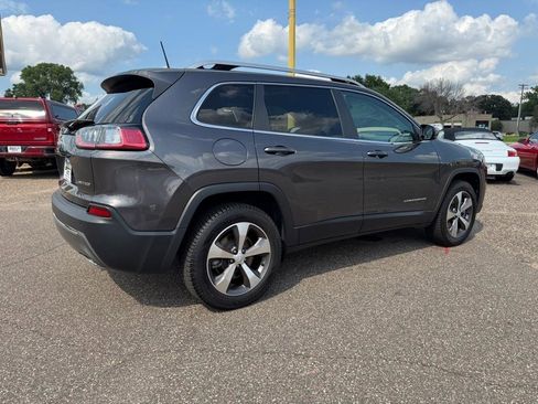 Used 2020 Jeep Cherokee Limited AWD/4WD image 5