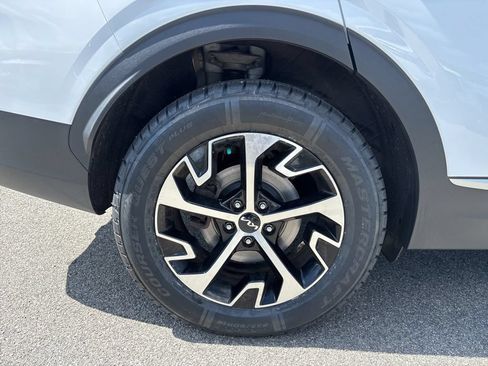 Certified 2024 Kia Sportage EX AWD/4WD image 26