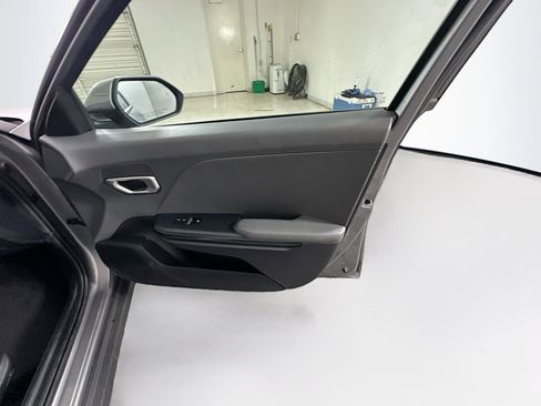 Used 2025 Kia K4 LXS FWD image 30