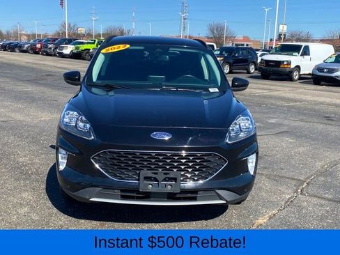Used 2022 Ford Escape Titanium image 2