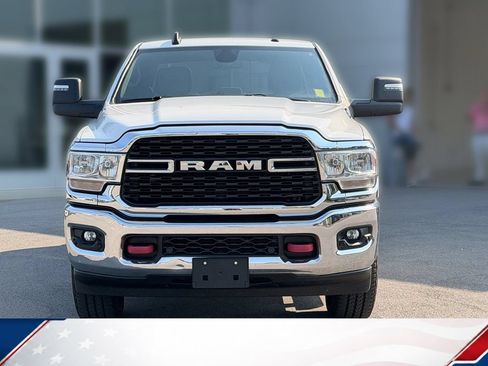 Used 2024 RAM 2500 Big Horn w/ Off Road Package AWD/4WD image 3