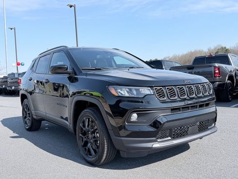 New 2026 Jeep Compass Latitude image 2