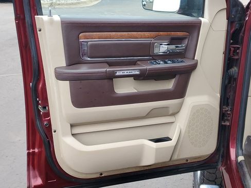 Used 2018 RAM 2500 Longhorn w/ Longhorn Southfork Package image 25